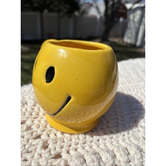 Vintage 1970’s McCoy Pottery USA Ceramic Yellow Smiley Happy Face Mug Coffee Cup - Picture 6 of 7